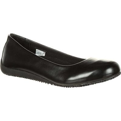 women's fila slip resistant shoes